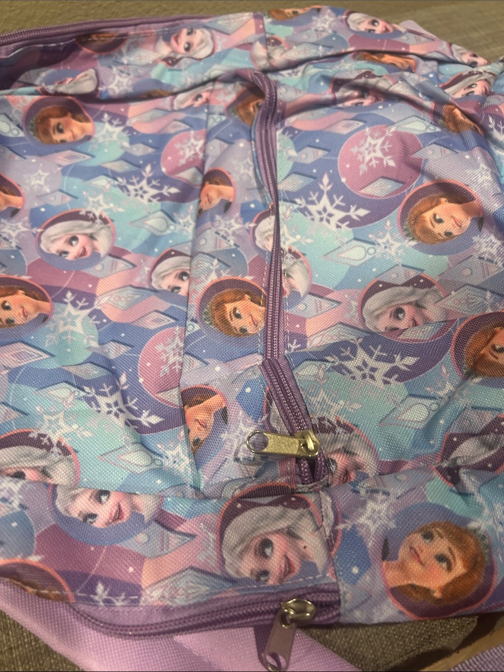 Fast Forward Backpack with Frozen characters - Picture 4 of 5